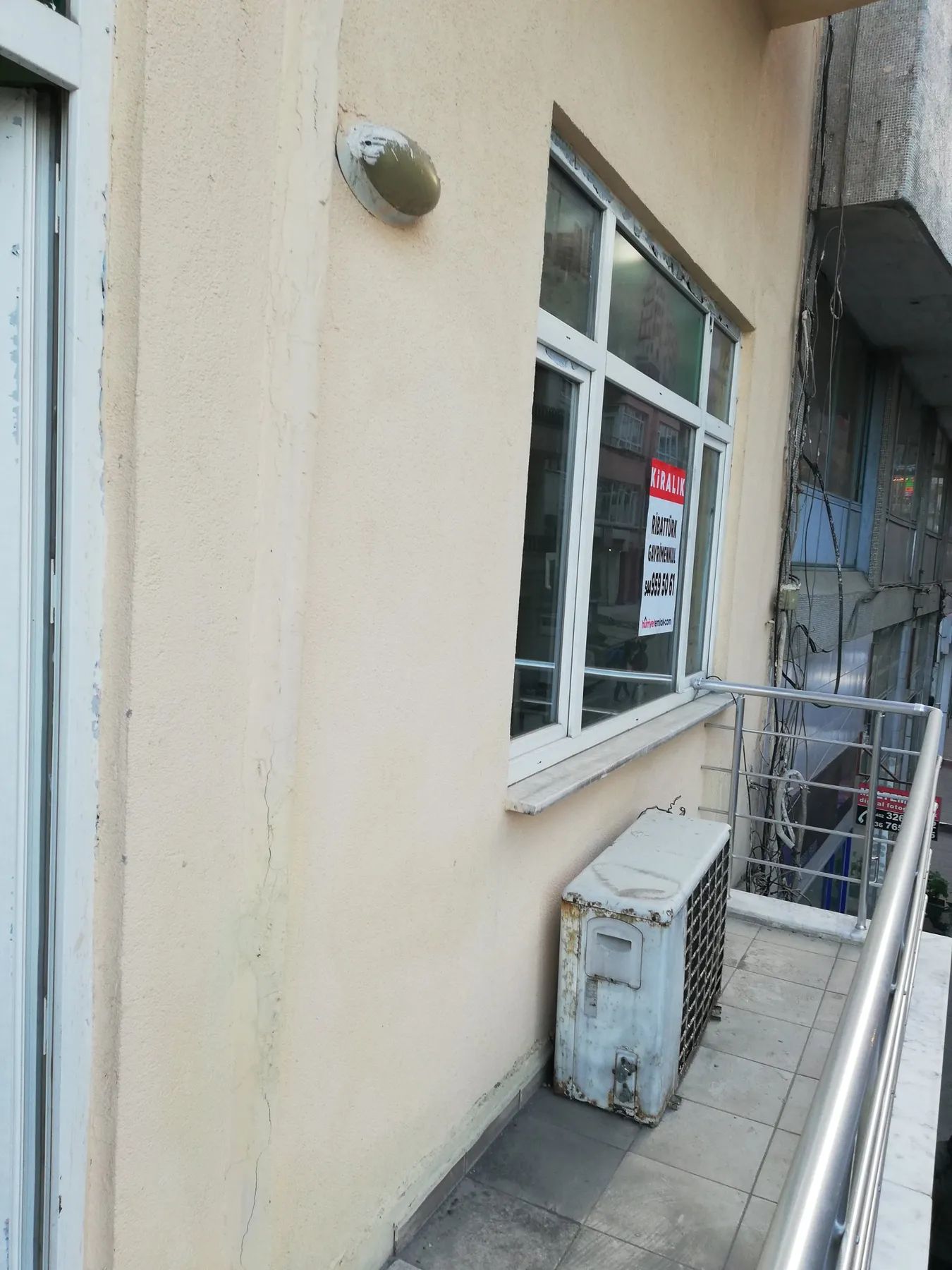 TRABZON / ORTAHİSAR MEYDAN da KİRALIK 3+1 BALKON lu OFİS — görsel 3