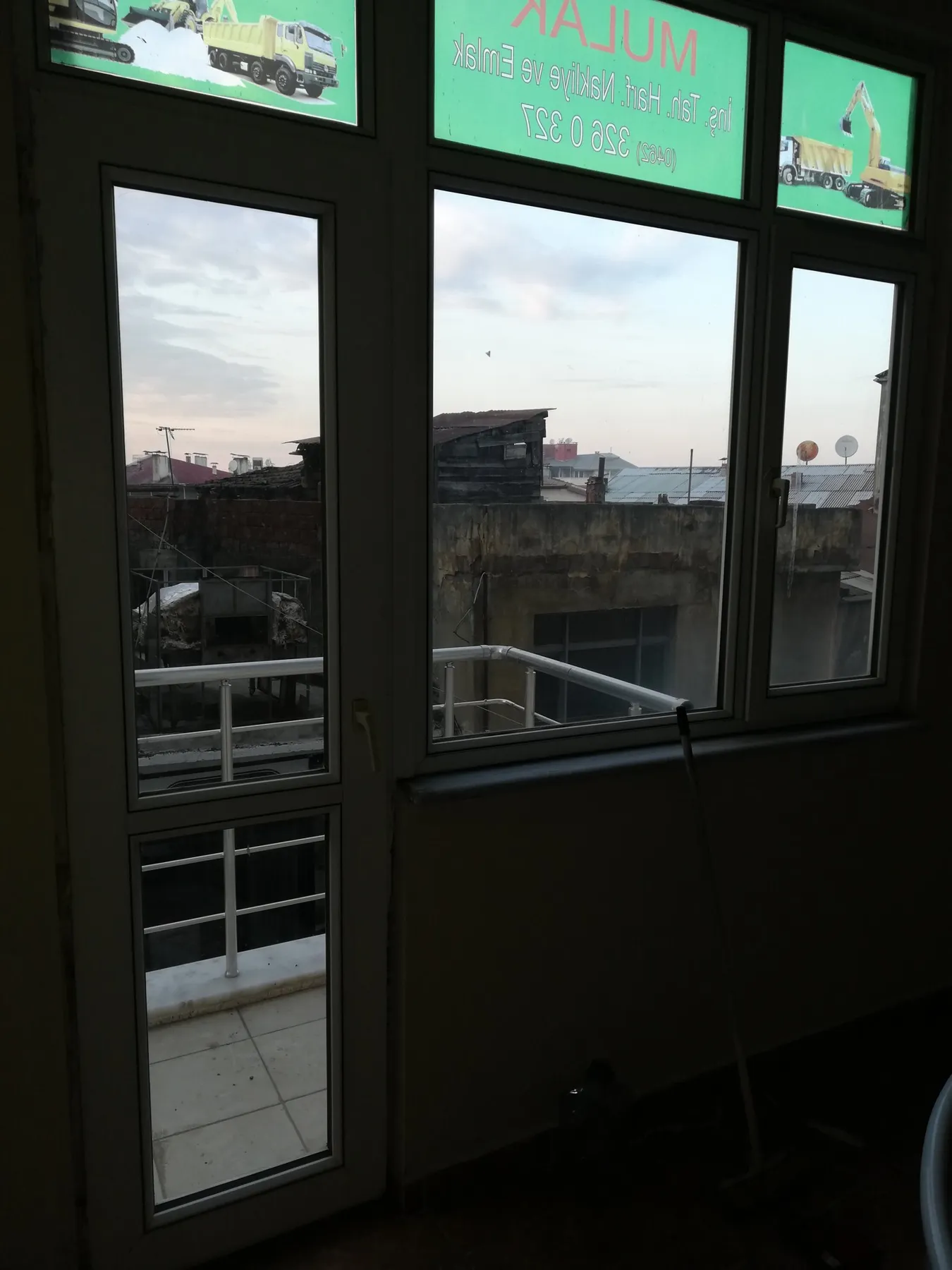 TRABZON / ORTAHİSAR MEYDAN da KİRALIK 3+1 BALKON lu OFİS — görsel 11