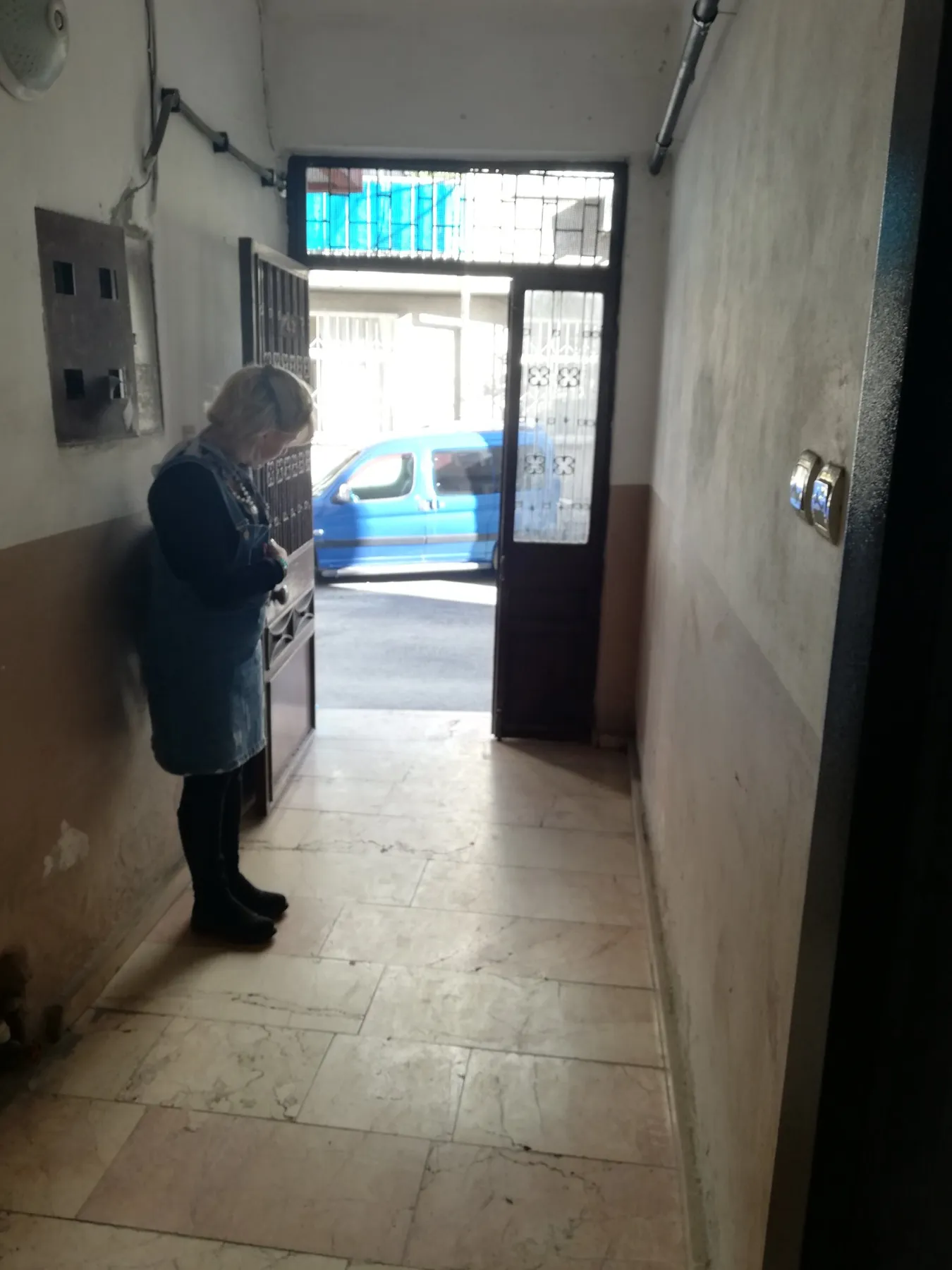 Trabzon Ortahisar Meydan Bölgesinde 2+1 Satılık Doğalgazlı  Yüksek Giriş Daire — görsel 2