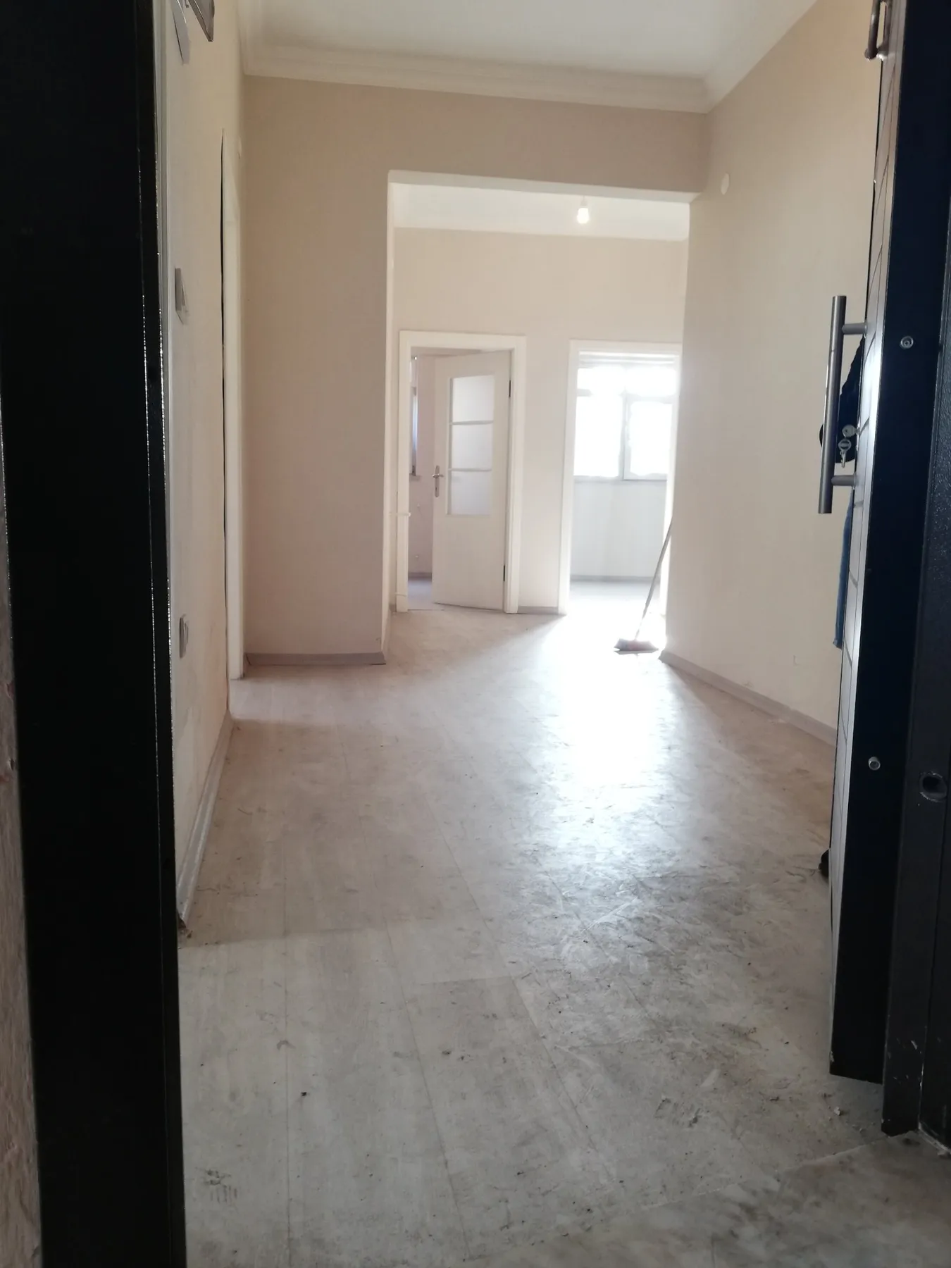 Trabzon Ortahisar Meydan Bölgesinde 2+1 Satılık Doğalgazlı  Yüksek Giriş Daire