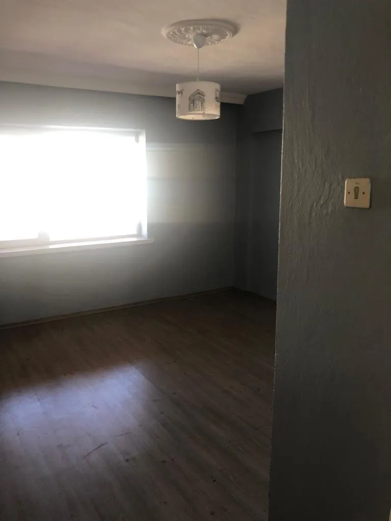 AKÇAABAT CEZAEVİ KARŞISINDA SATILIK 2+1 90 M2 4. KAT DENİZ MANZARALI 95.000 TL — görsel 4