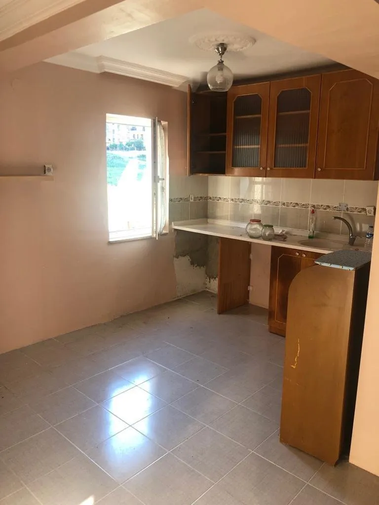 AKÇAABAT CEZAEVİ KARŞISINDA SATILIK 2+1 90 M2 4. KAT DENİZ MANZARALI 95.000 TL — görsel 7
