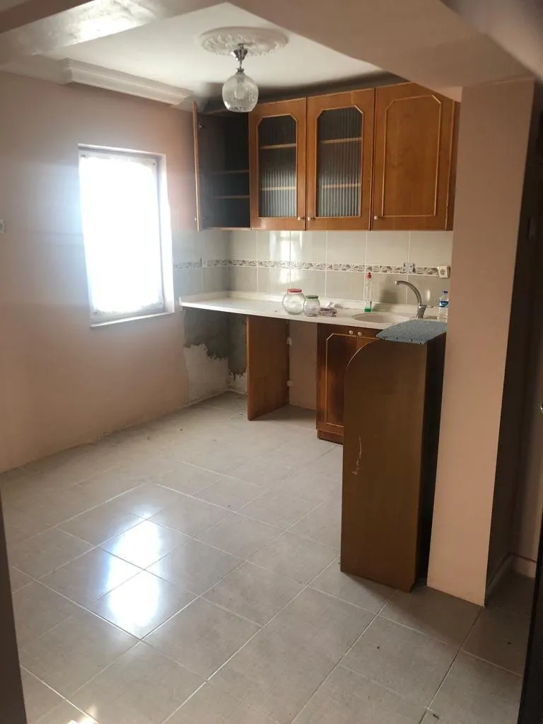 AKÇAABAT CEZAEVİ KARŞISINDA SATILIK 2+1 90 M2 4. KAT DENİZ MANZARALI 95.000 TL — görsel 9