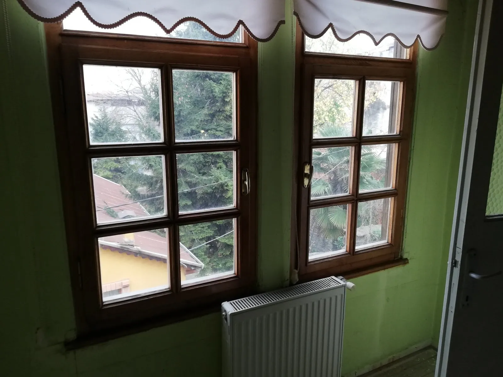 TRABZON ORTAHİSAR da VARLIBAŞ / BÜYÜKŞEHİR BELEDİYE YANINDA SATILIK TARİHİ 4 KATLI BAHÇELİ KÖŞK , HERYER YIKILACAK BU KÖŞK KALACAK — görsel 10