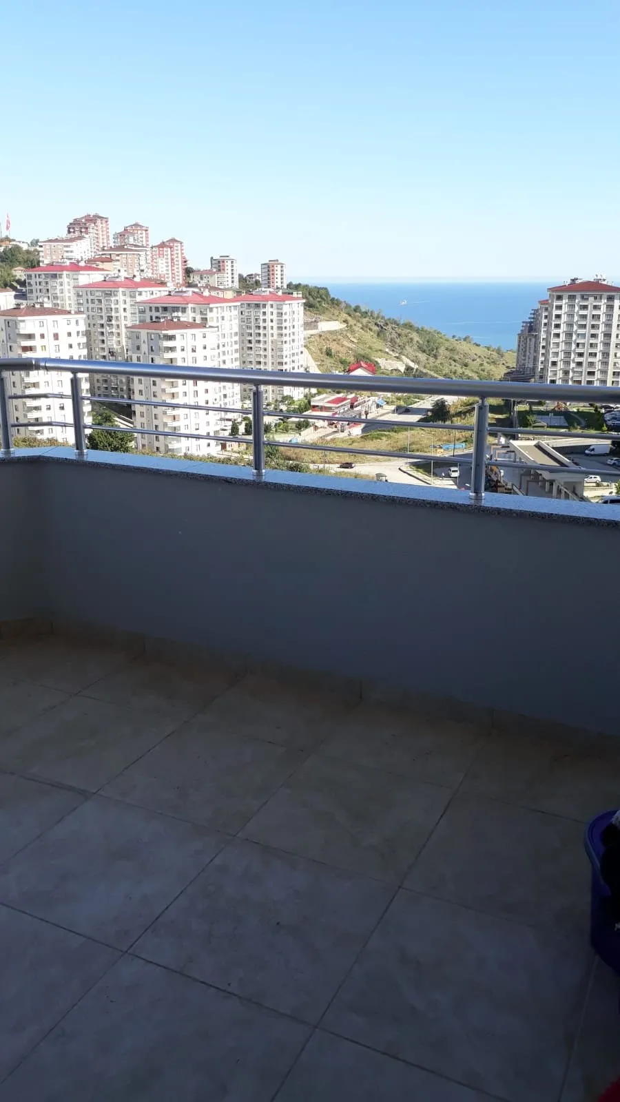 SATILIK , TRABZON ORTAHİSAR ÇUKURÇAYI MAH.de VADİKENT GÖKTÜRK SİTELERİ  3+1, 165 M2 , 5.KAT , MERKEZİ KONUMDA , CAM BALKONLU , DOĞALGAZLI , UYGUN FİYATLI , KAÇMAZ BİR DAİRE — görsel 4