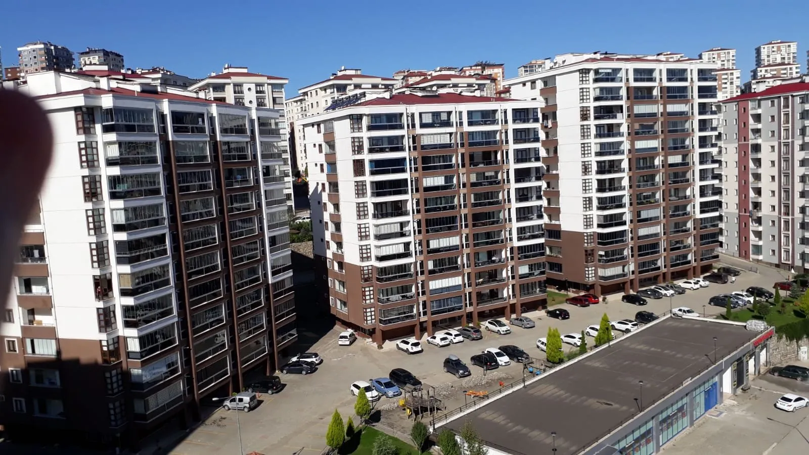 SATILIK , TRABZON ORTAHİSAR ÇUKURÇAYI MAH.de VADİKENT GÖKTÜRK SİTELERİ  3+1, 165 M2 , 5.KAT , MERKEZİ KONUMDA , CAM BALKONLU , DOĞALGAZLI , UYGUN FİYATLI , KAÇMAZ BİR DAİRE — görsel 9
